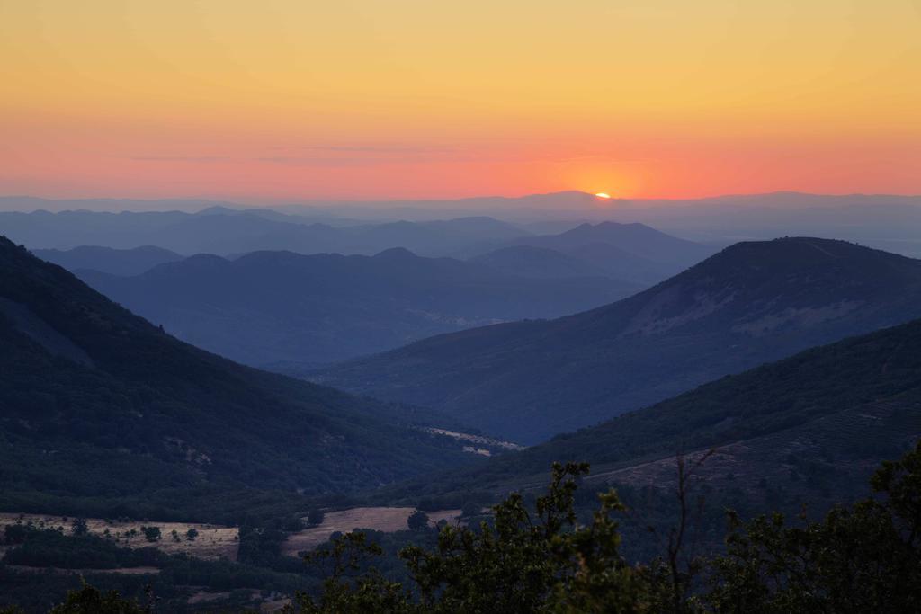 Las Lucias, Experiencias De Ecoturismo Navatrasierra Exteriér fotografie